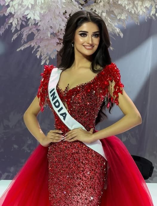 केवळ सौंदर्य नाही तर स्त्रीच्या कलागुणांना वाव देणारं ग्लॅमर ब्युटी स्टुडिओ 