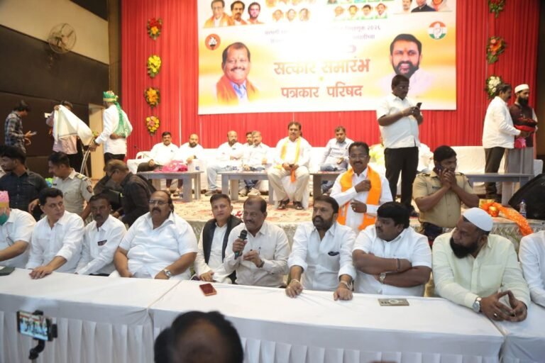 उबाठा-काँग्रेस मनपात निर्विवाद सत्ता स्थापणार     संयुक्त पत्रकार परिषदेत नेतेमंडळींचा विश्‍वास:सरकारने दुजाभाव करु नये