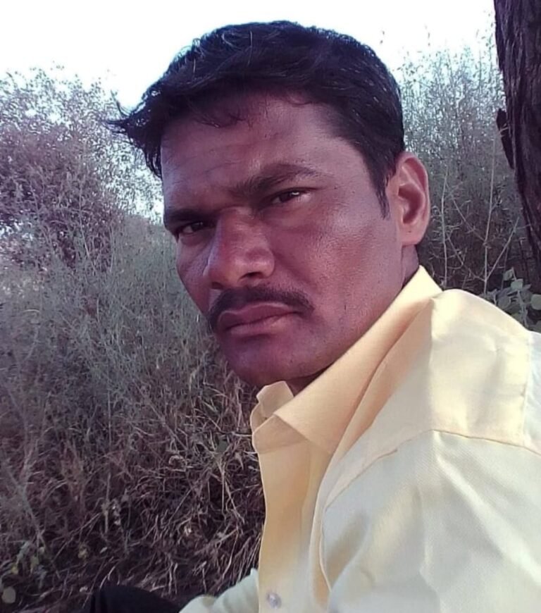 कोठाळ्या चा युवक धनंजय बोचरे याची कर्जबाजारी  व नापिकी ला त्रासून गळफास लावून आत्महत्या