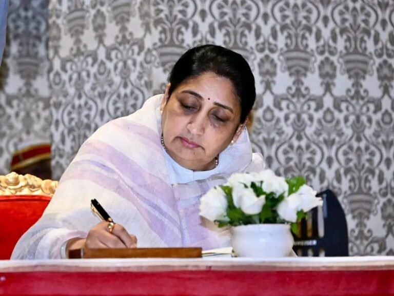 पहिल्या महिला उपमुख्यमंत्री म्हणून ठसा उमटवतील?